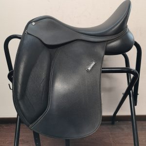 Wintec 500 Dressage (Kopio)