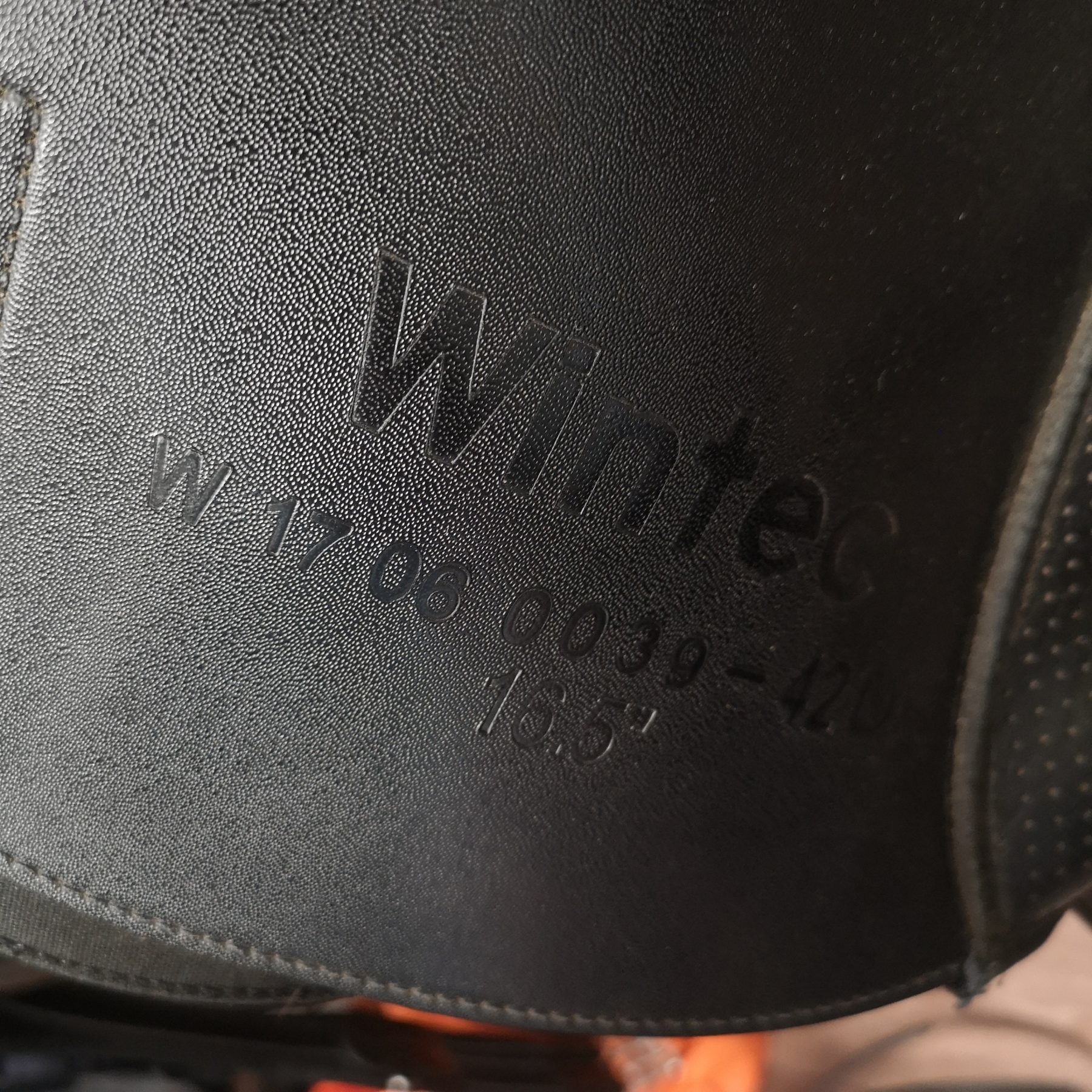 Wintec 500 Dressage (Kopio)